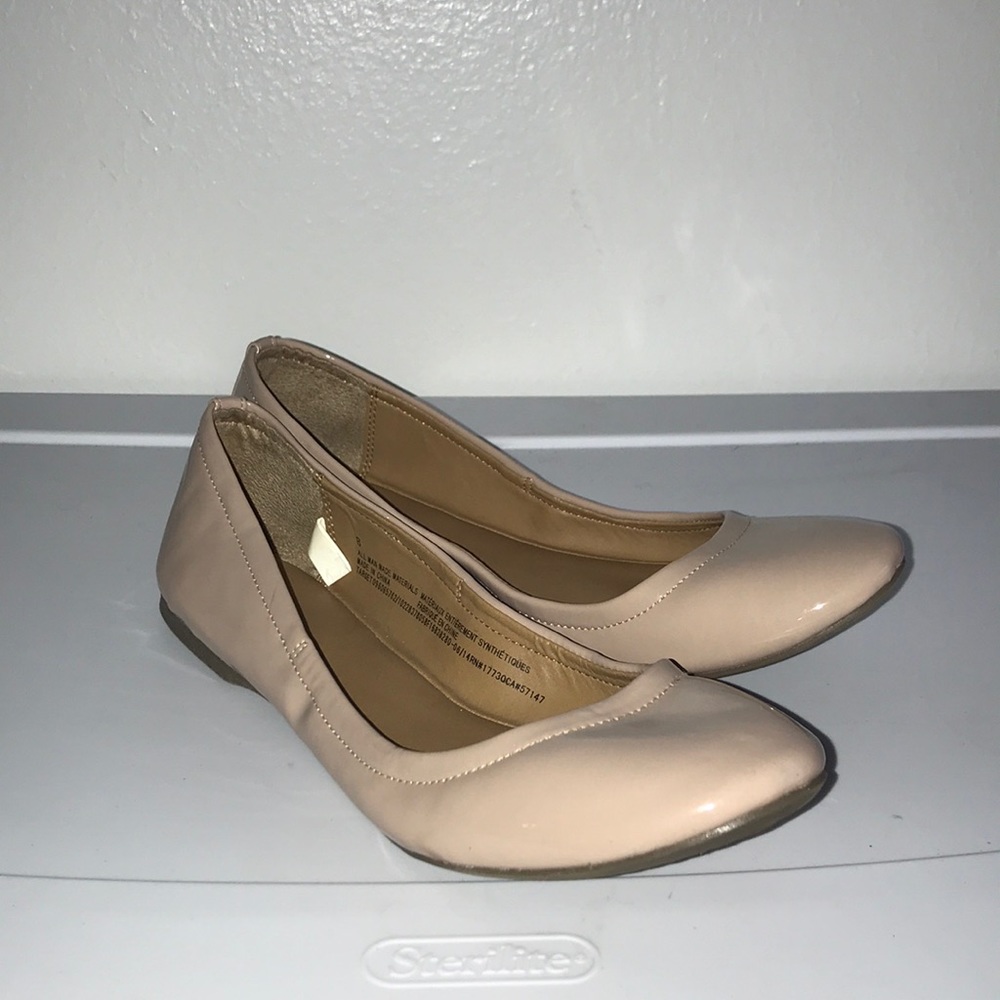 Nude flats